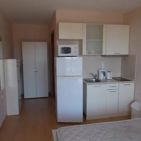Studio Apartment In Prestige Fort Beach Święty Włas